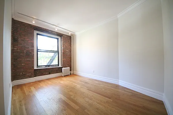 Rented by (Legacy) NY Quality Living Uptown | media 12