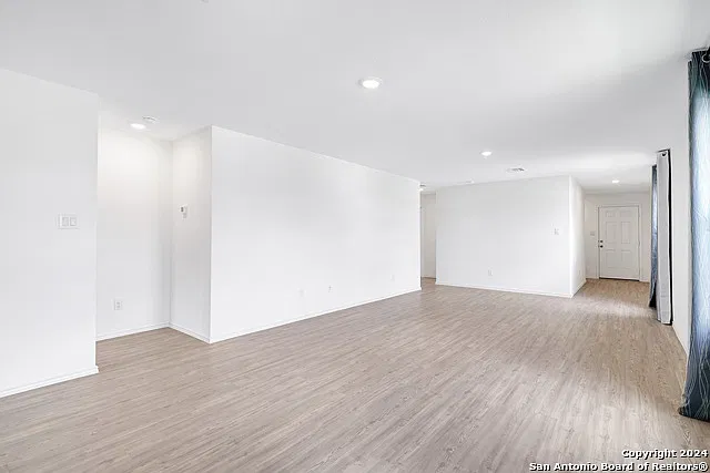 3 bed, 2.0 bath, 1440 sqft, $1,550 — Photo 4