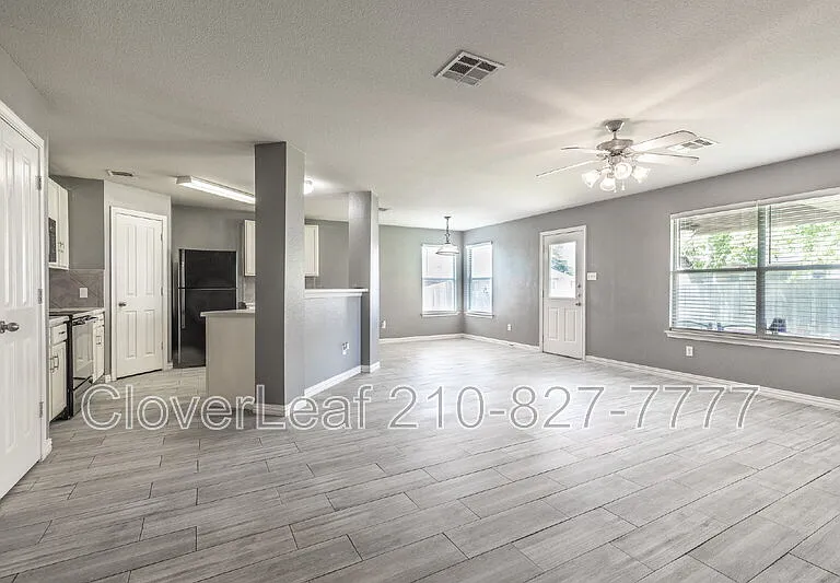 229 Hereford St — Photo 8