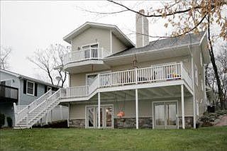 1st image of 834 E Eagle Lake Dr