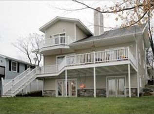 834 E Eagle Lake Dr, Kalamazoo, MI 49009
