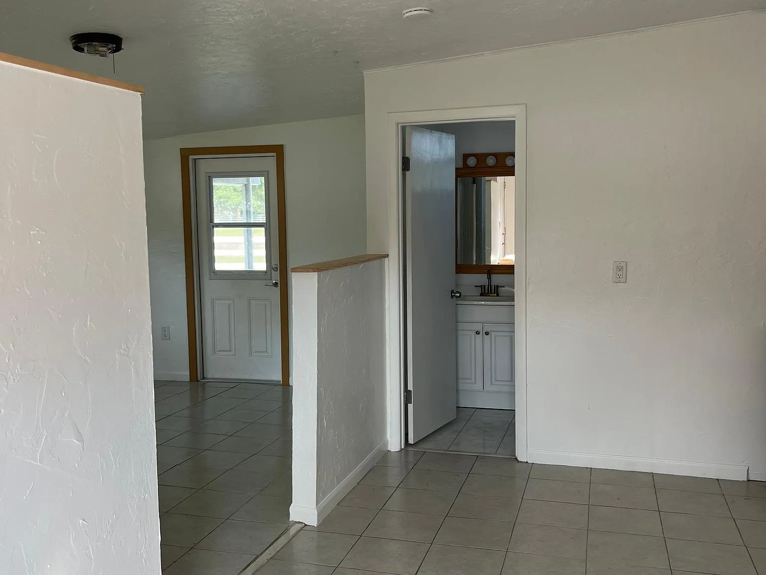 Sinclair Dr, Sarasota — Photo 4