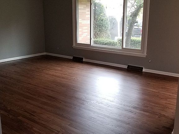 2nd image of 4983 Hartley Dr