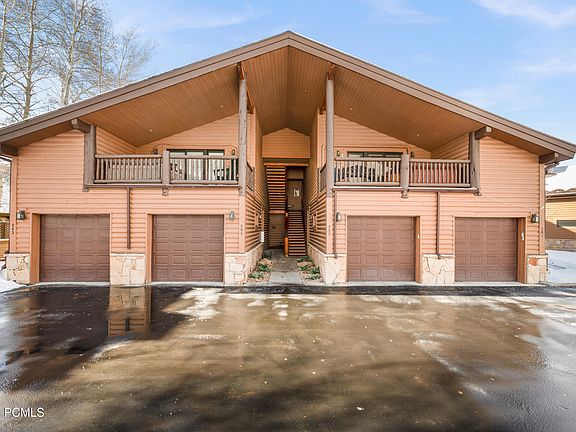 3rd image of 2305 Queen Esther Dr #303