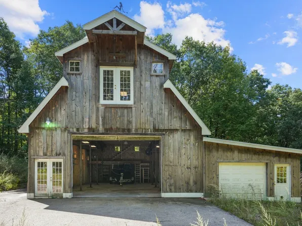 86 Breakneck Rd, Sturbridge, MA 01566