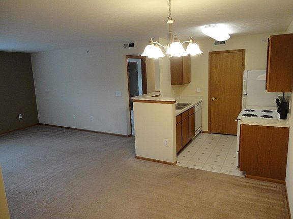 3rd image of 5220 Preferred Pl APT 103