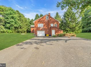 6 Terry Ct, Hamilton, NJ 08620