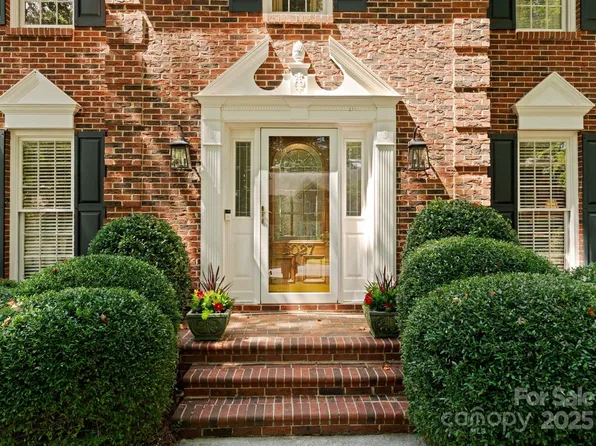 2027 Kilkenney Hill Rd, Matthews, NC 28105