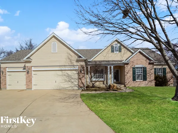 12 Fox Bluff Ct, Saint Charles, MO 63301