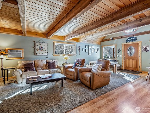 5th image of 2253 Riffle Drive