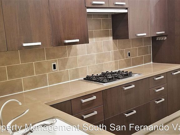 5th image of 11815 Laurelwood Dr Unit 13
