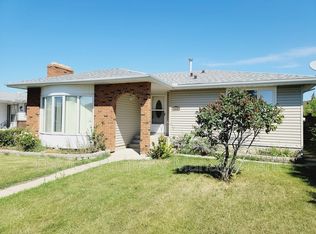 1838 75th St NW, Edmonton, AB T6K2C1