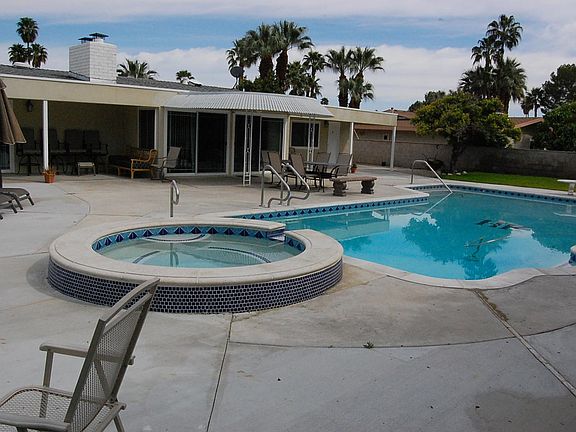 2nd image of 405 N Burton Way