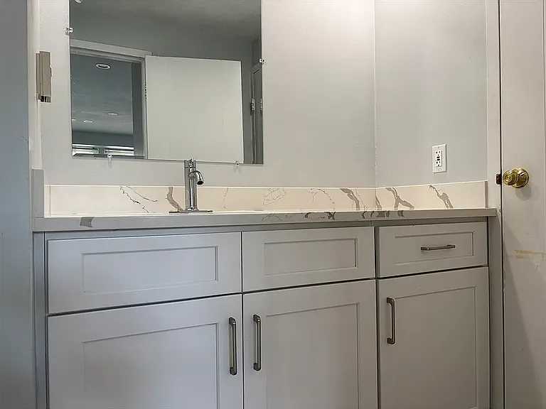340 Main St #307 — Photo 10