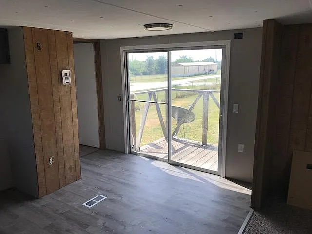 2 bed, 940 sqft, $1,000 — Photo 1