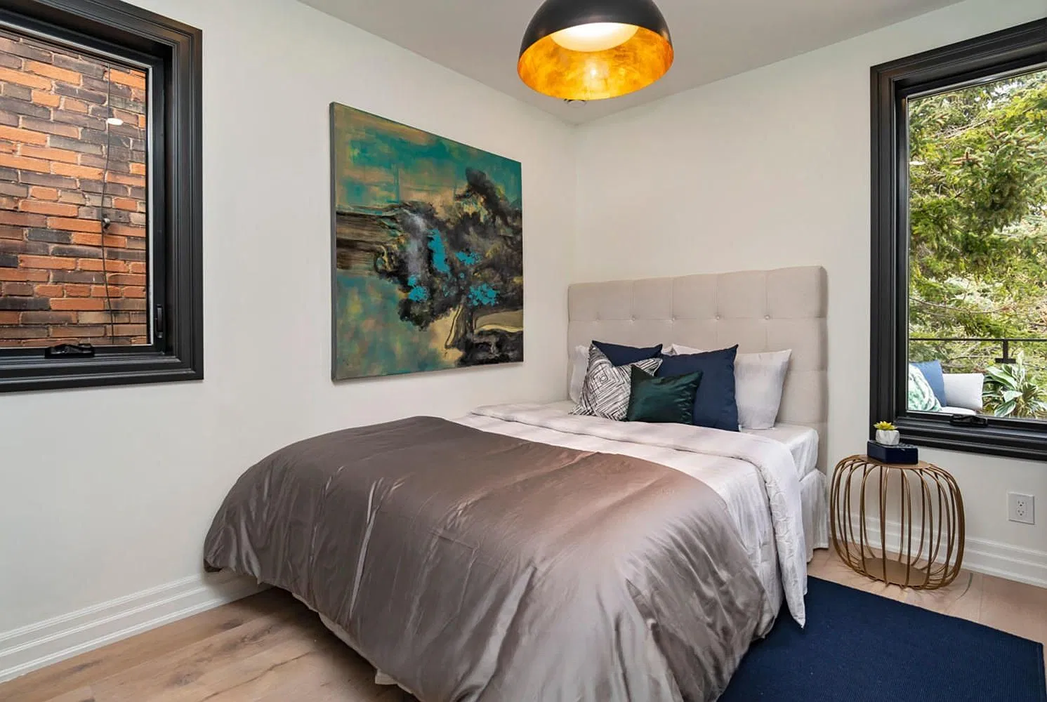 121 Sorauren Ave - 2 — Photo 4