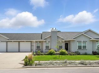 5528 Meadowlark Dr, Rapid City, SD 57702