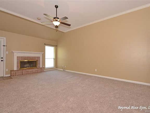 2nd image of 2115 Mockingbird Ln