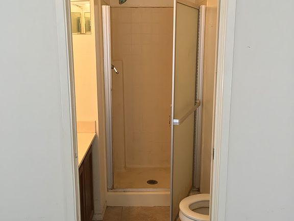 3rd image of 312 E Plymouth St APT 4