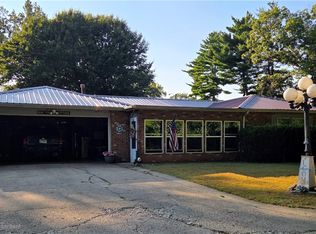 3254 Vista Dr, Danville, IL