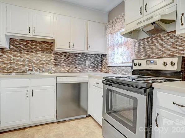 4601 Coronado Dr APT L, Charlotte, NC 28212