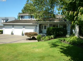 8062 SW Edgewater Dr W, Wilsonville, OR