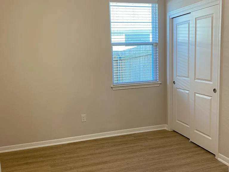 8714 Happy Valley Dr — Photo 10