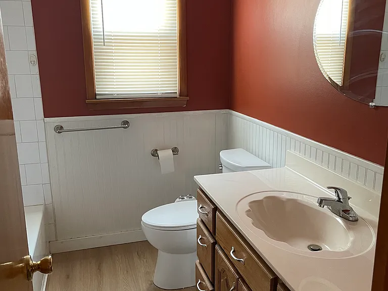 77 Elmhurst Pl #LOWER — Photo 4