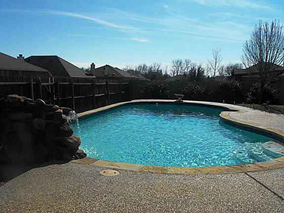 2nd image of 1113 Eagle Lake Ct