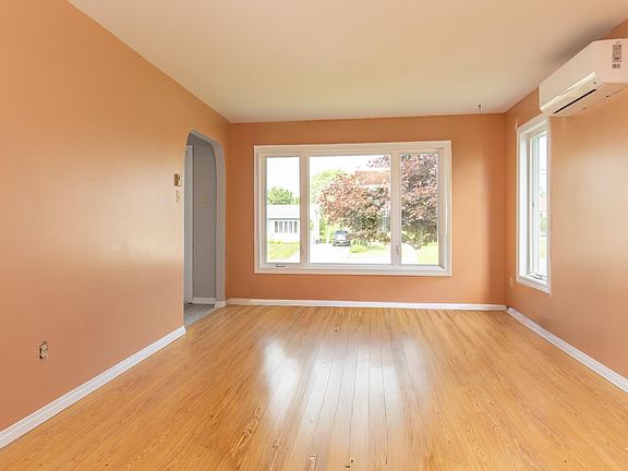 5th image of 549 Brunswick St