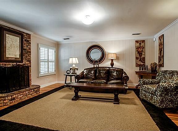 5th image of 1512 Hillside Dr