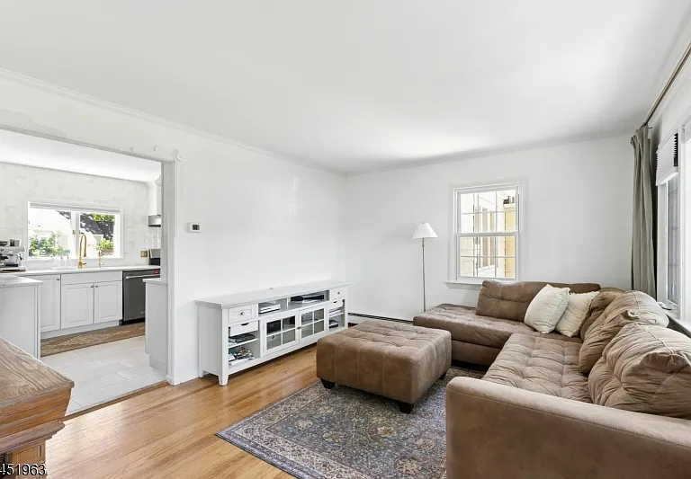 329 Maplewood Ave — Photo 4