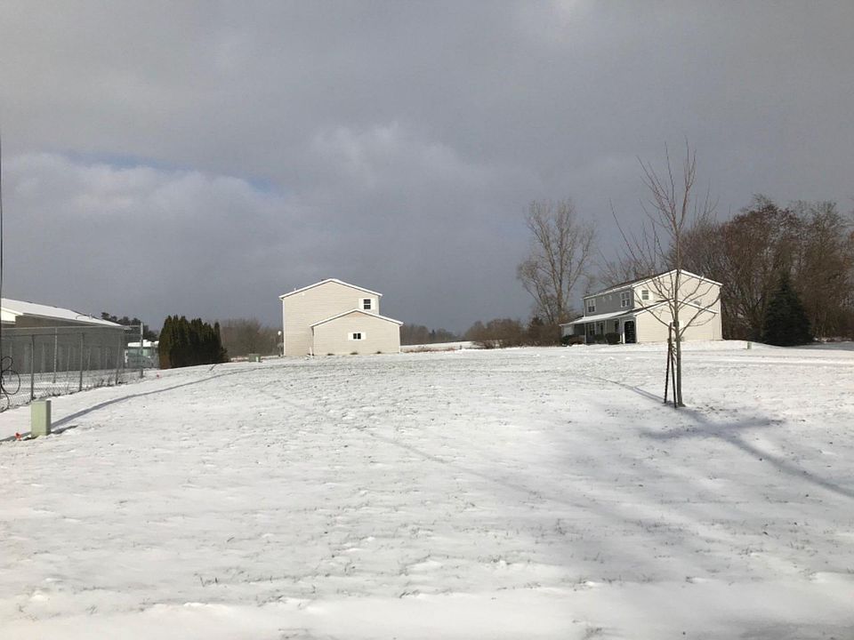 2nd image of 603 & 605 E Main St