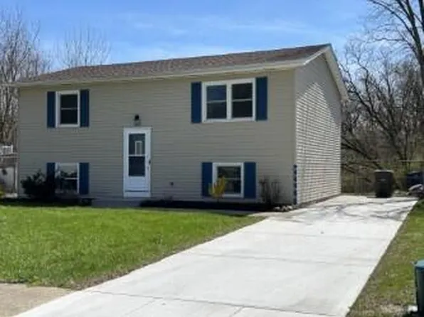 1673 E 32nd Ave, Hobart, IN 46342