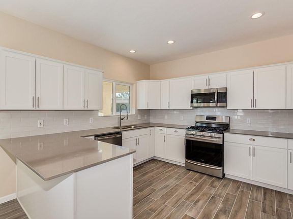 5th image of 1221 N Placita De Almas