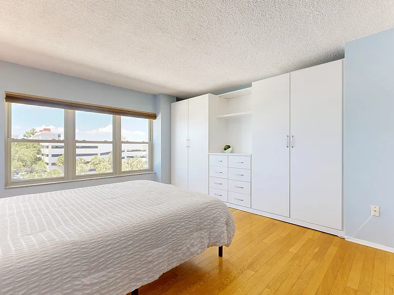 2401 Bayshore Blvd #502 — Photo 24