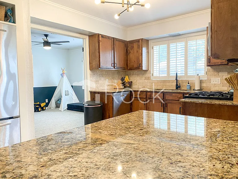 3308 NW 60th St — Photo 12