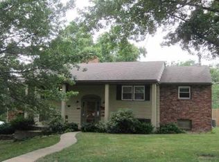 700 Westwood Pl, Clinton, MO 64735
