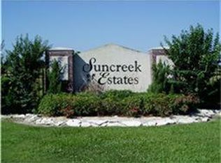 327 Cavalry Trail Dr, Rosharon, TX 77583