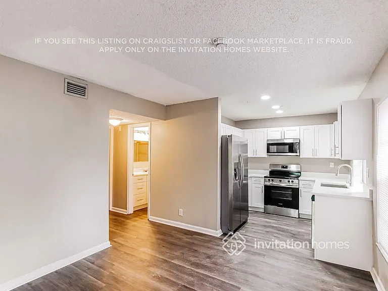 1220 NW 89th Dr — Photo 6