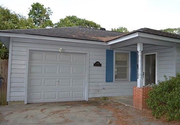 2nd image of 708 22nd St