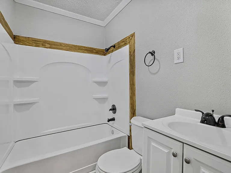 1009 Oak St — Photo 4