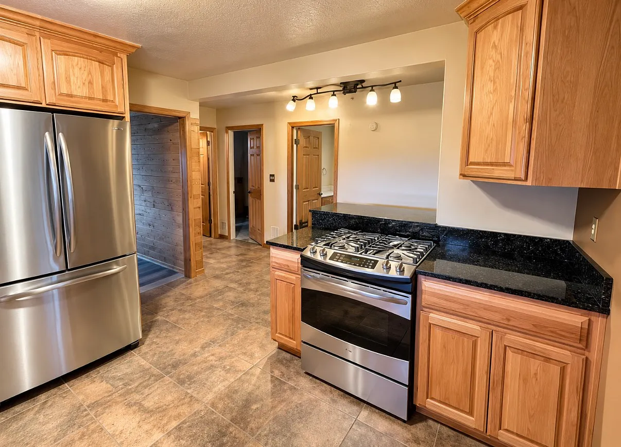 4 bed, 3304 sqft, $2,900 — Photo 4
