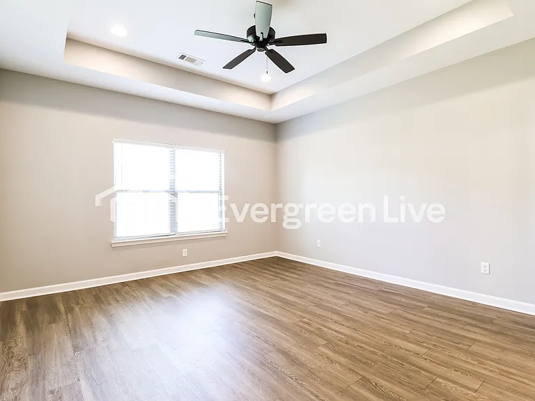 4568 Western Woods Dr — Photo 8