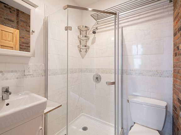 3rd image of 267 Powers St APT 1R