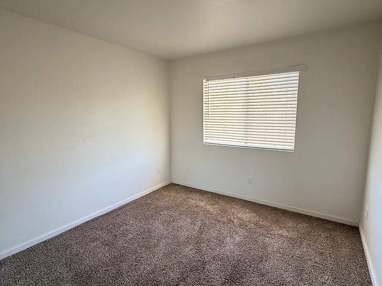 715 B St #12 — Photo 7
