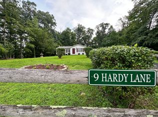 9 Hardy Ln, Fleetwood, PA 19522