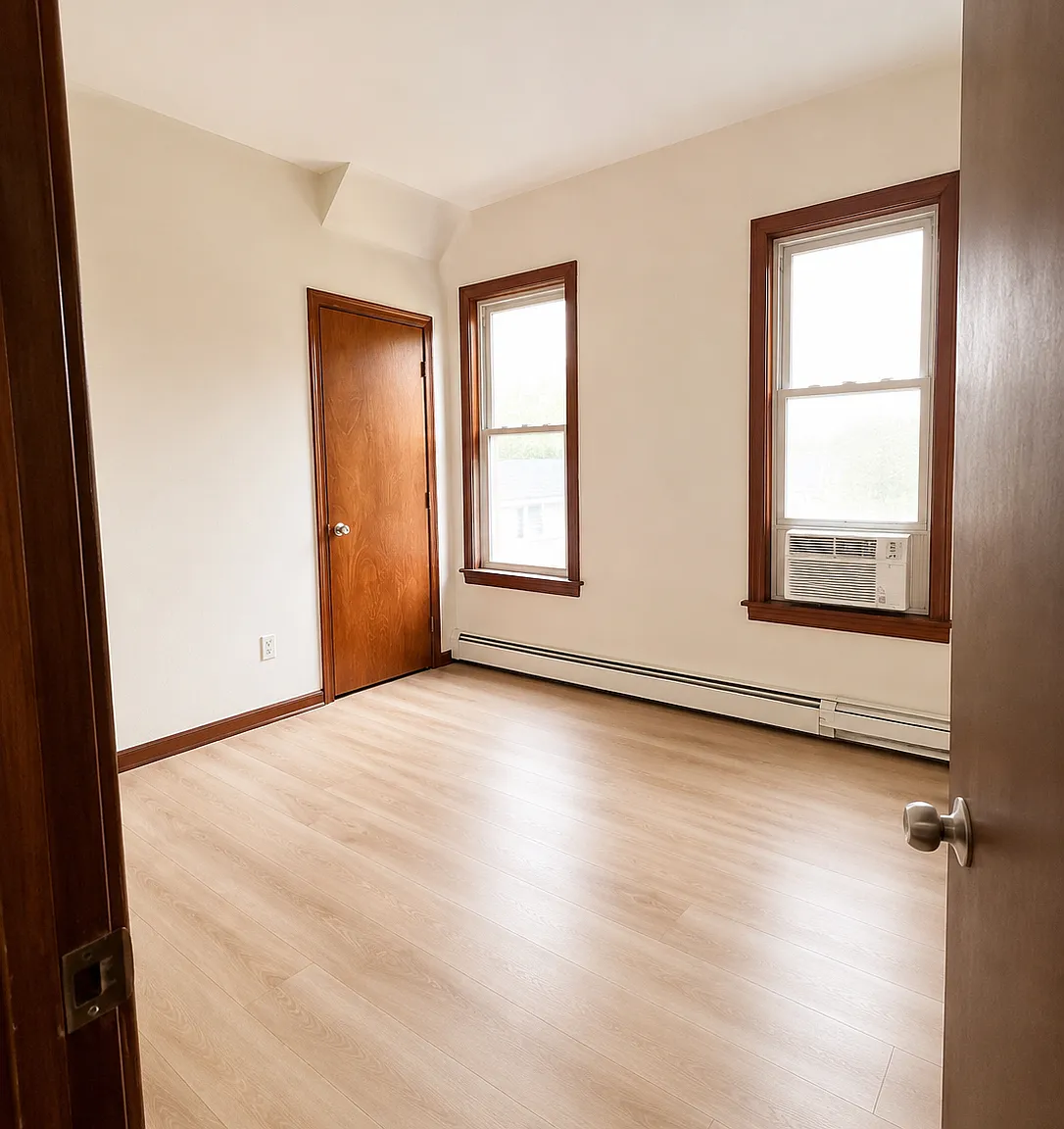 2 bed, 700 sqft, $2,550 — Photo 4