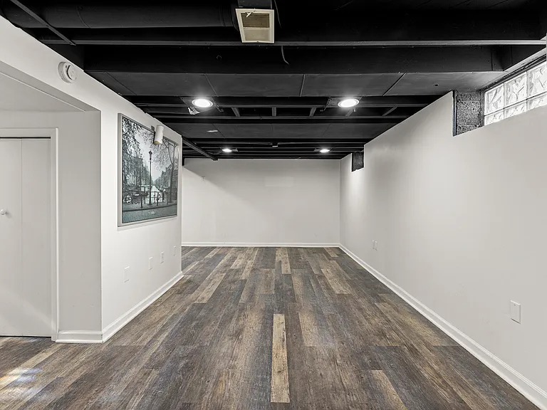 22312 Madison St — Photo 25