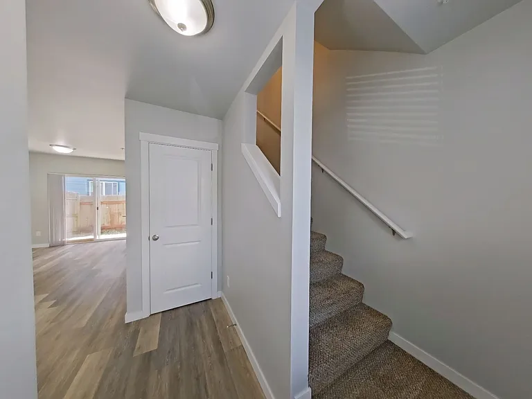 95 N Polk St — Photo 2